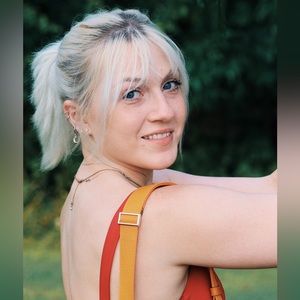 Meet your Posher, Ashley